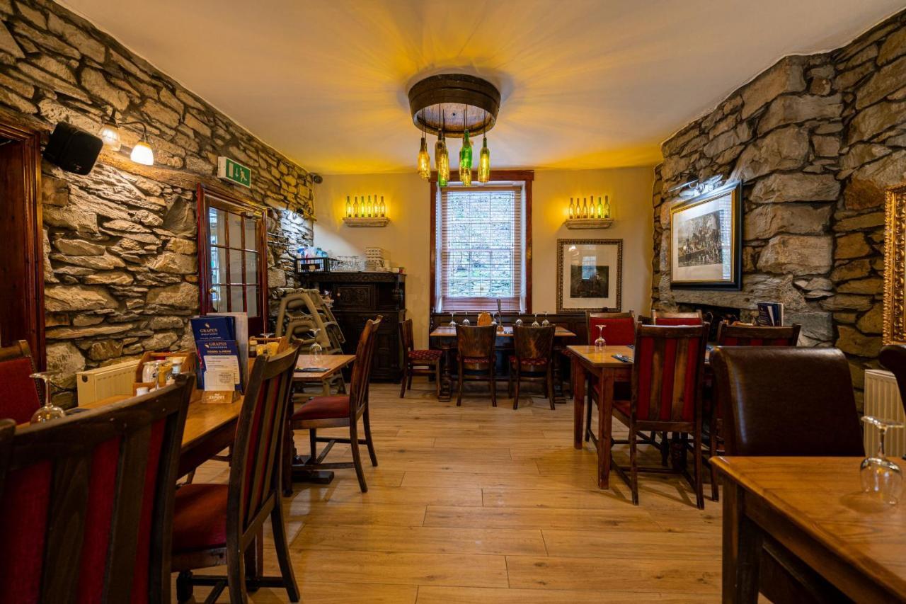 Grapes Hotel, Bar & Restaurant Snowdonia Nr Zip World Blaenau Ffestiniog Extérieur photo